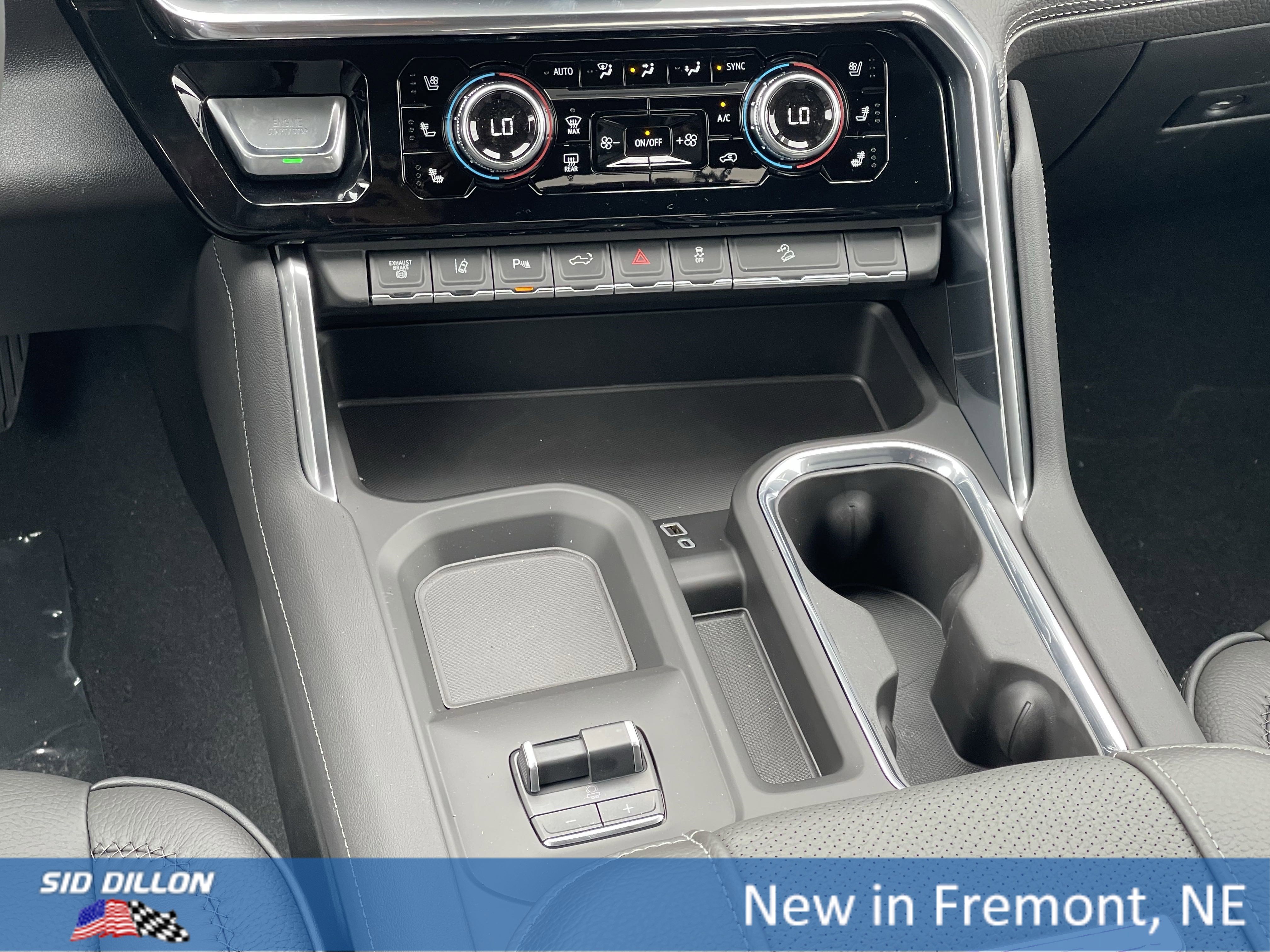 New 2025 GMC Sierra 2500 Denali w/ Denali Reserve Package image 5