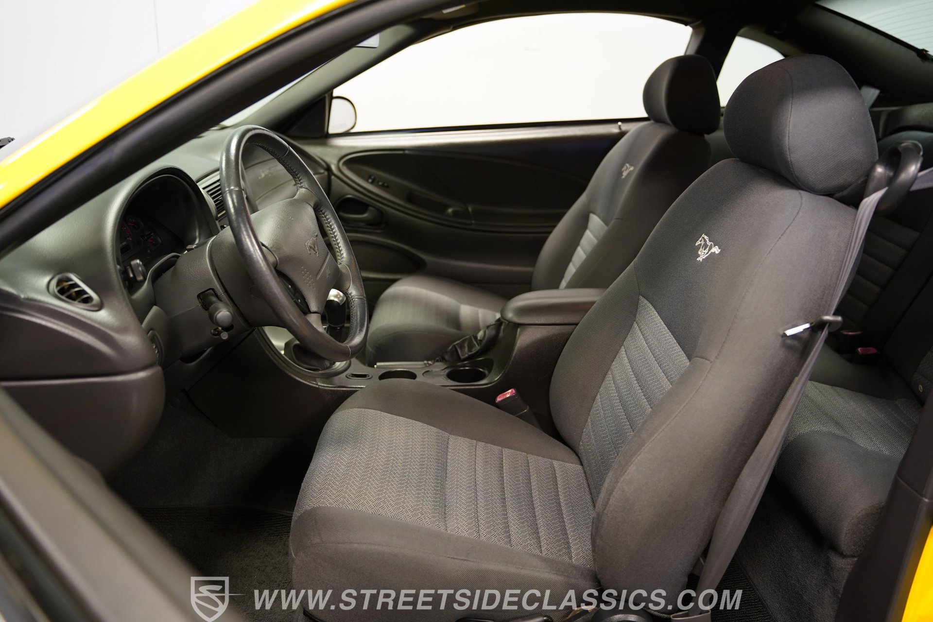 Used 2004 Ford Mustang GT RWD image 39