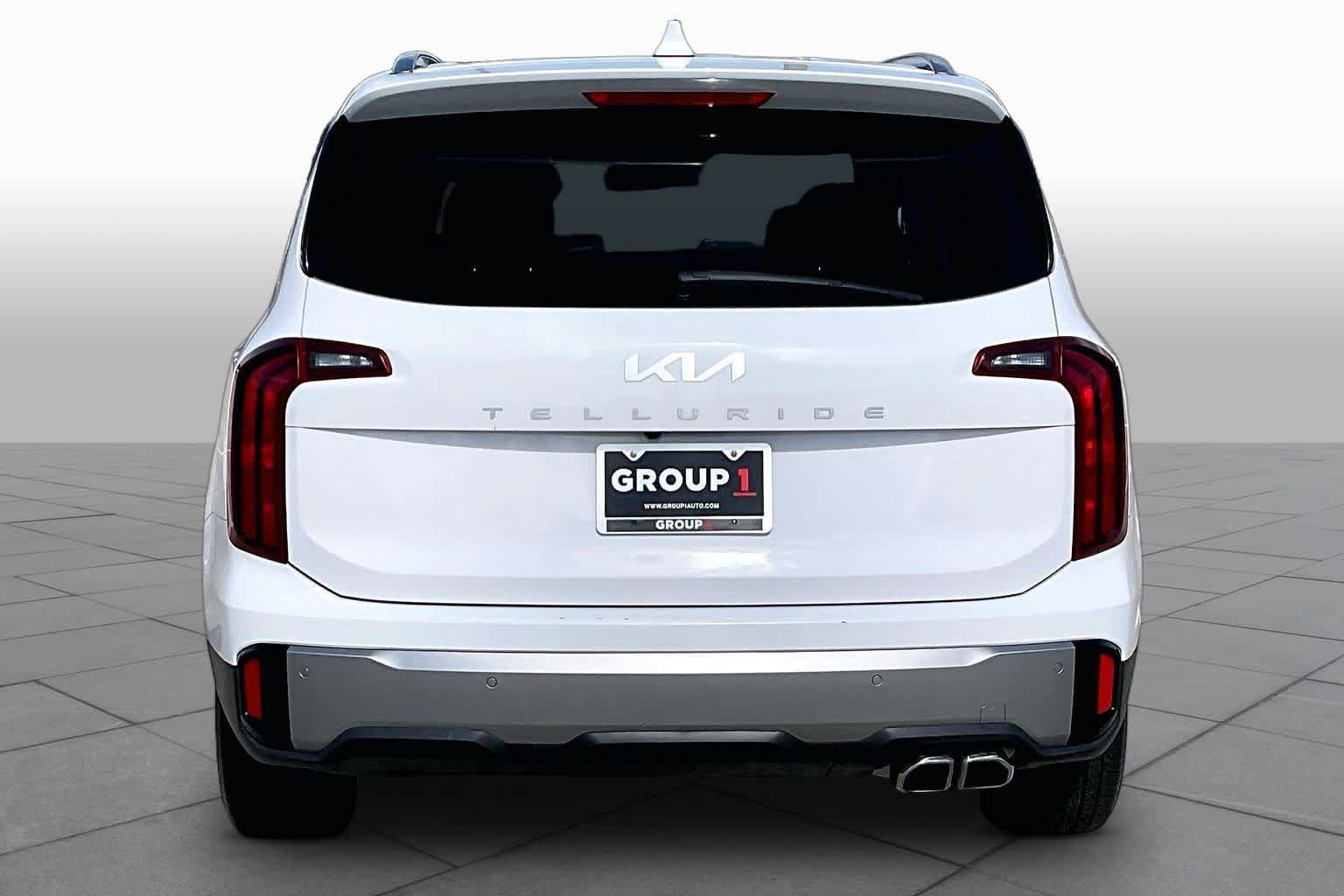 Used 2025 Kia Telluride S FWD image 5