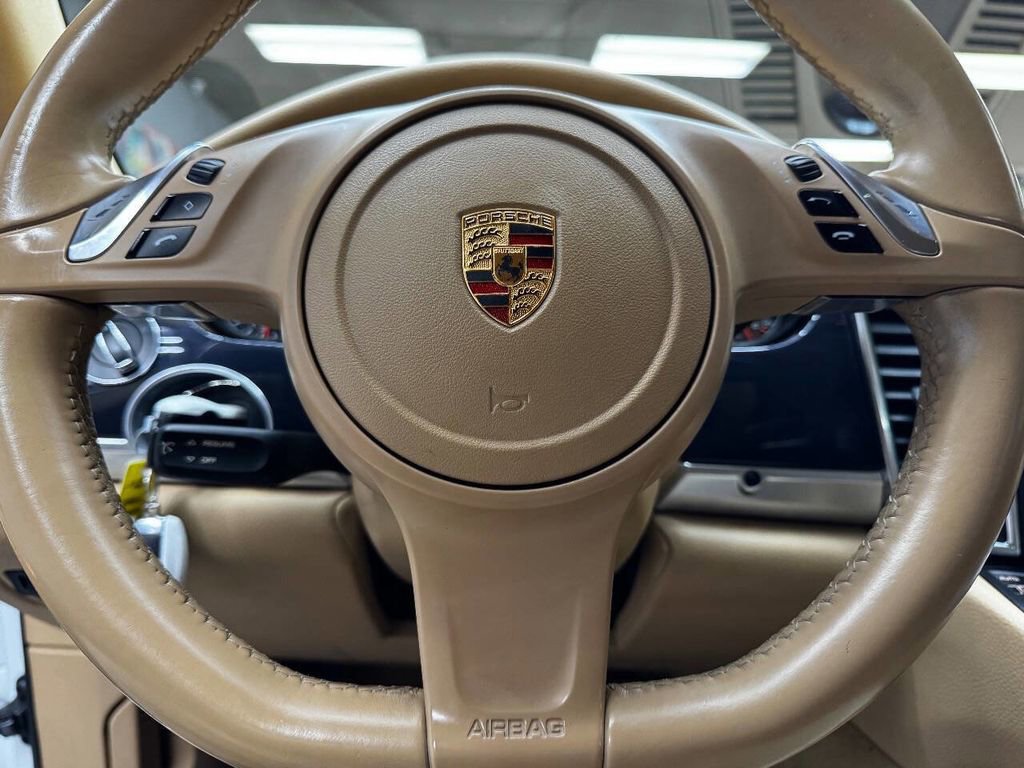 Used 2015 Porsche Panamera 4 image 23
