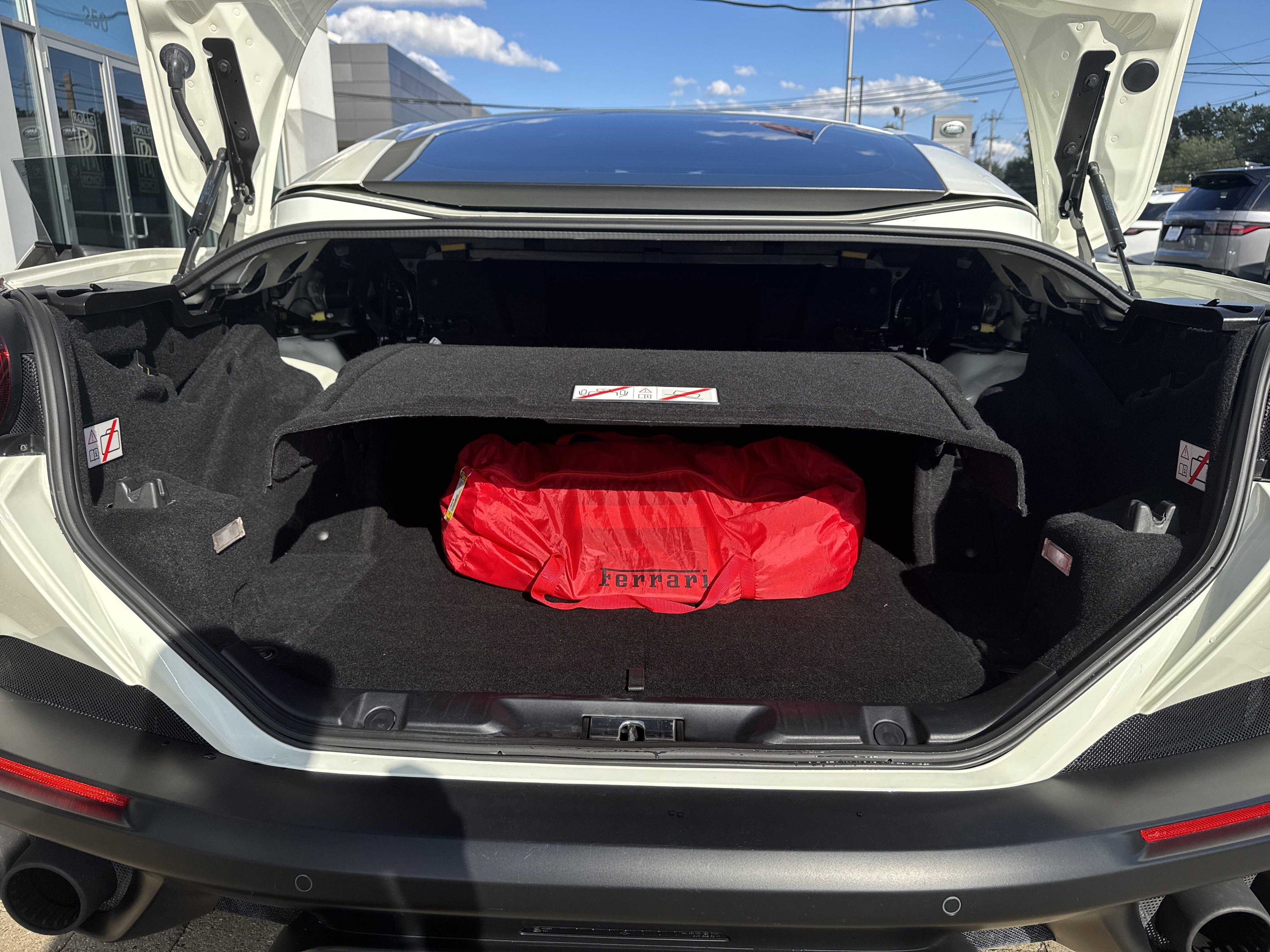 Used 2019 Ferrari Portofino image 26