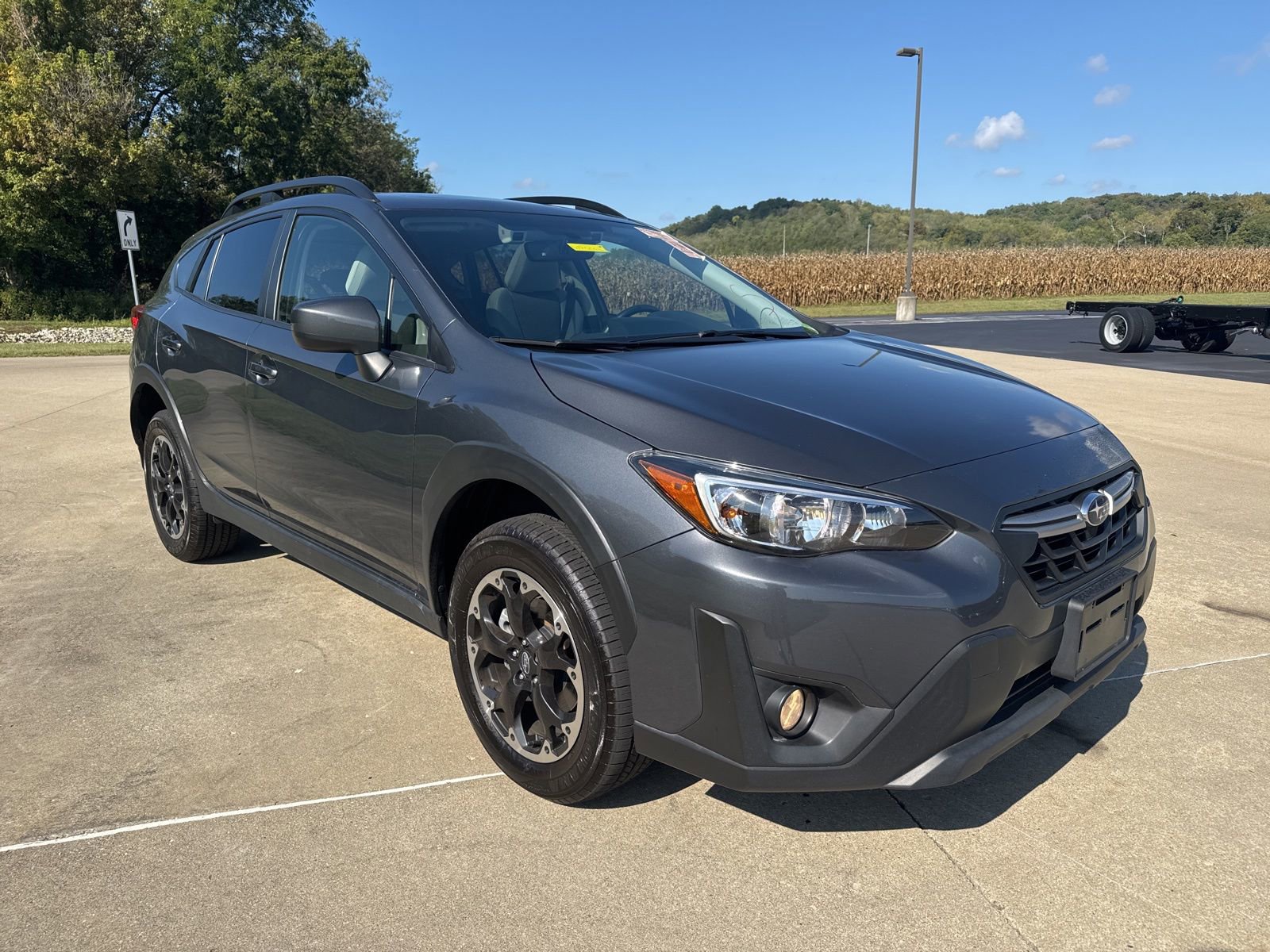 Used 2023 Subaru Crosstrek 2.0i Premium image 3