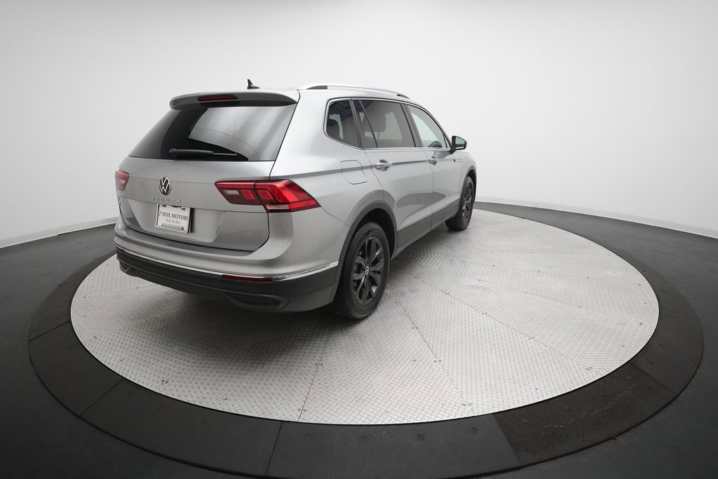 Used 2024 Volkswagen Tiguan SE image 37