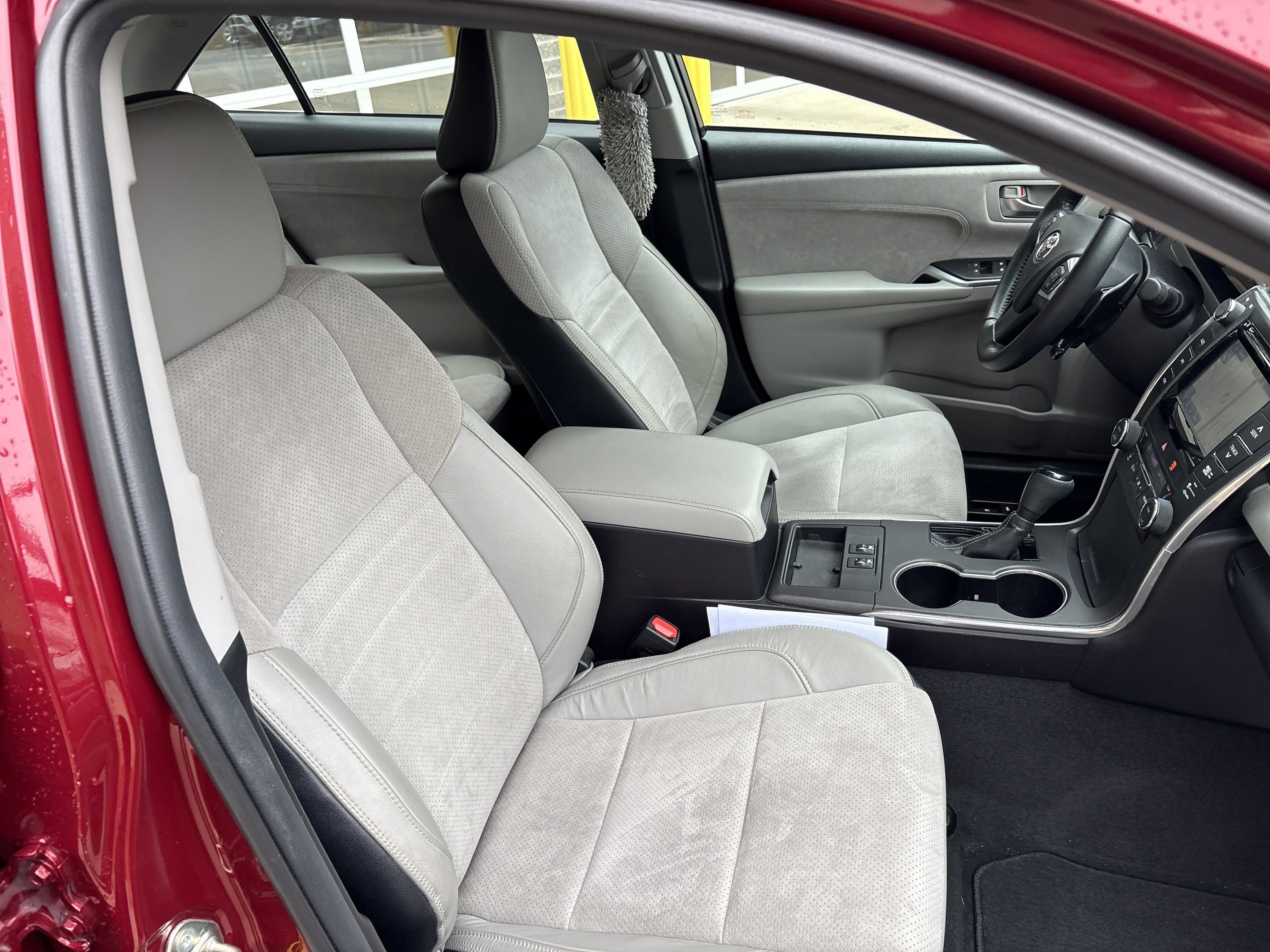 Used 2015 Toyota Camry XSE image 33