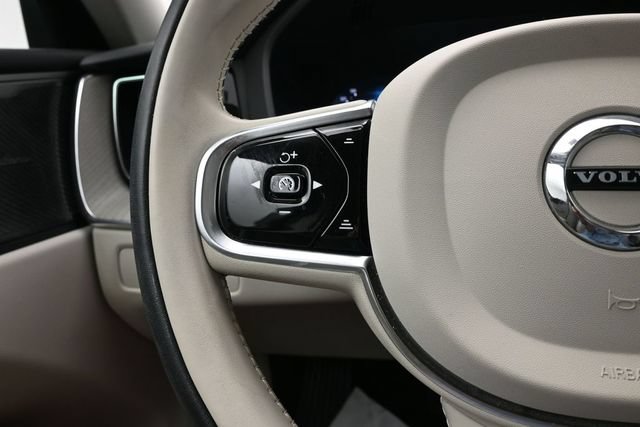 Used 2023 Volvo XC60 B5 Plus w/ Climate Package AWD/4WD image 25