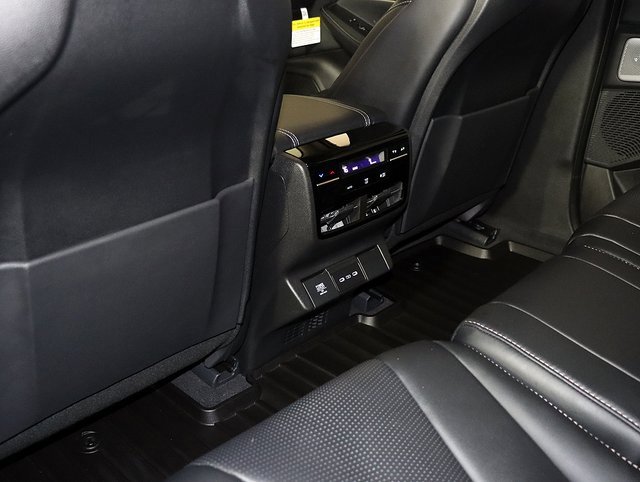 Used 2026 Acura MDX w/ Technology Package image 16