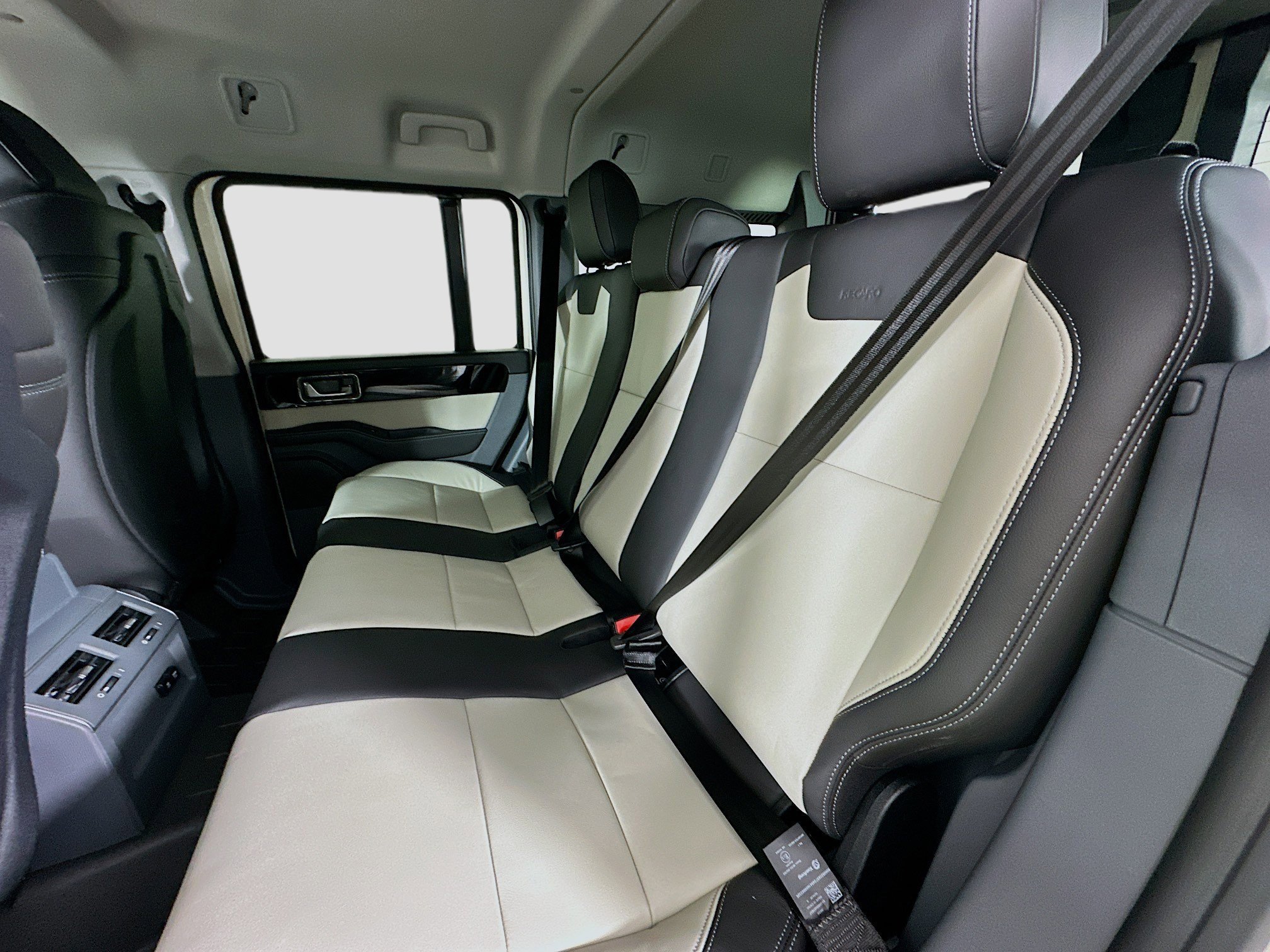 New 2025 INEOS Grenadier Station Wagon AWD/4WD image 37