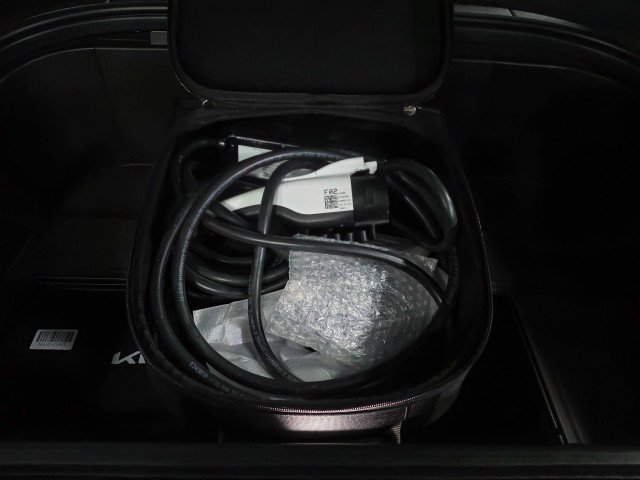 Used 2024 Kia EV9 Land image 45
