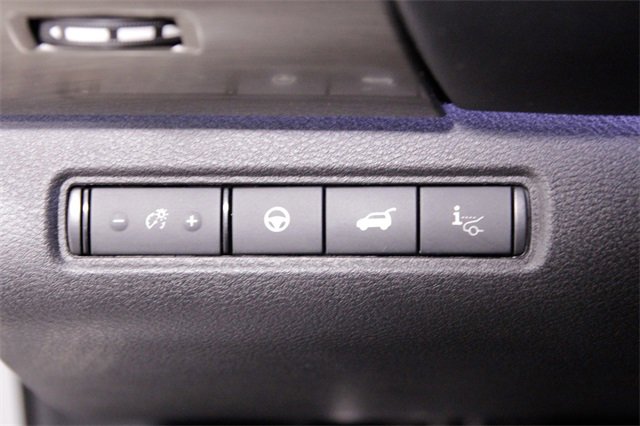 Used 2023 Nissan Pathfinder Platinum image 26