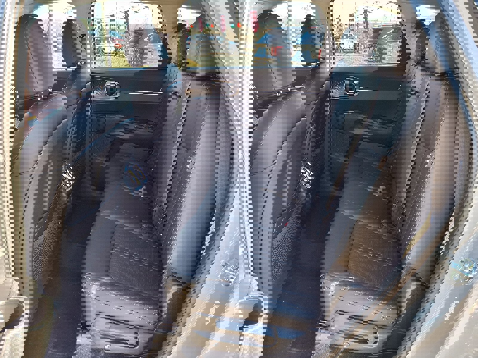 New 2026 Kia Sorento S image 4