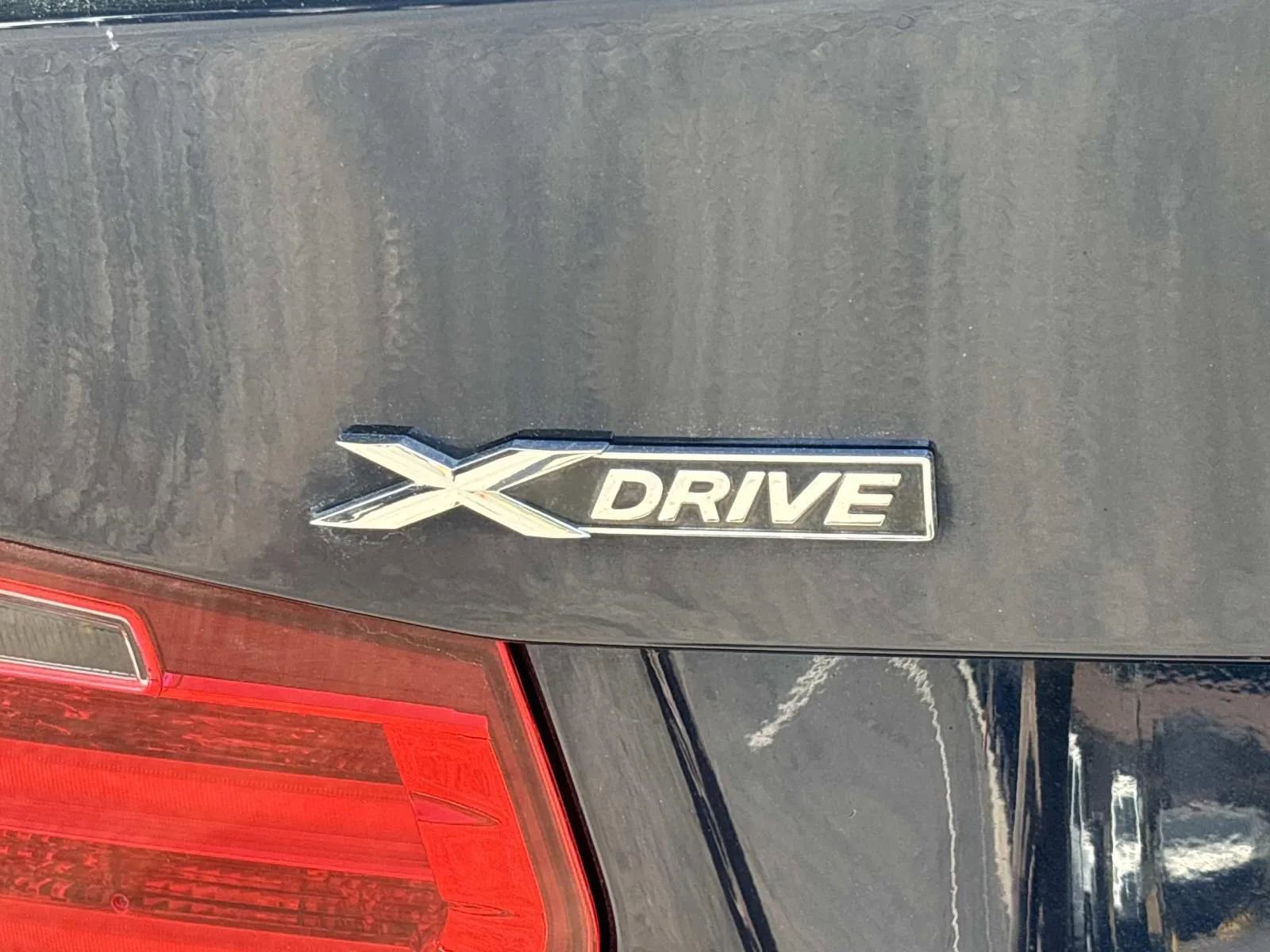 Used 2014 BMW 320i xDrive Sedan AWD/4WD image 9