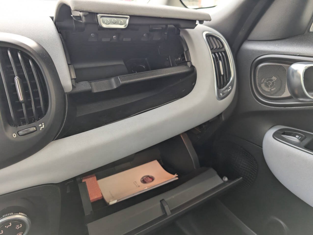 Used 2014 FIAT 500L Easy FWD image 26