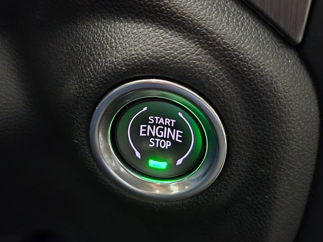 Used 2023 GMC Sierra 3500 Denali w/ Denali Black Diamond Edition AWD/4WD image 34