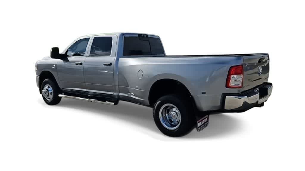 Used 2024 RAM 3500 Tradesman w/ Chrome Appearance Group image 6