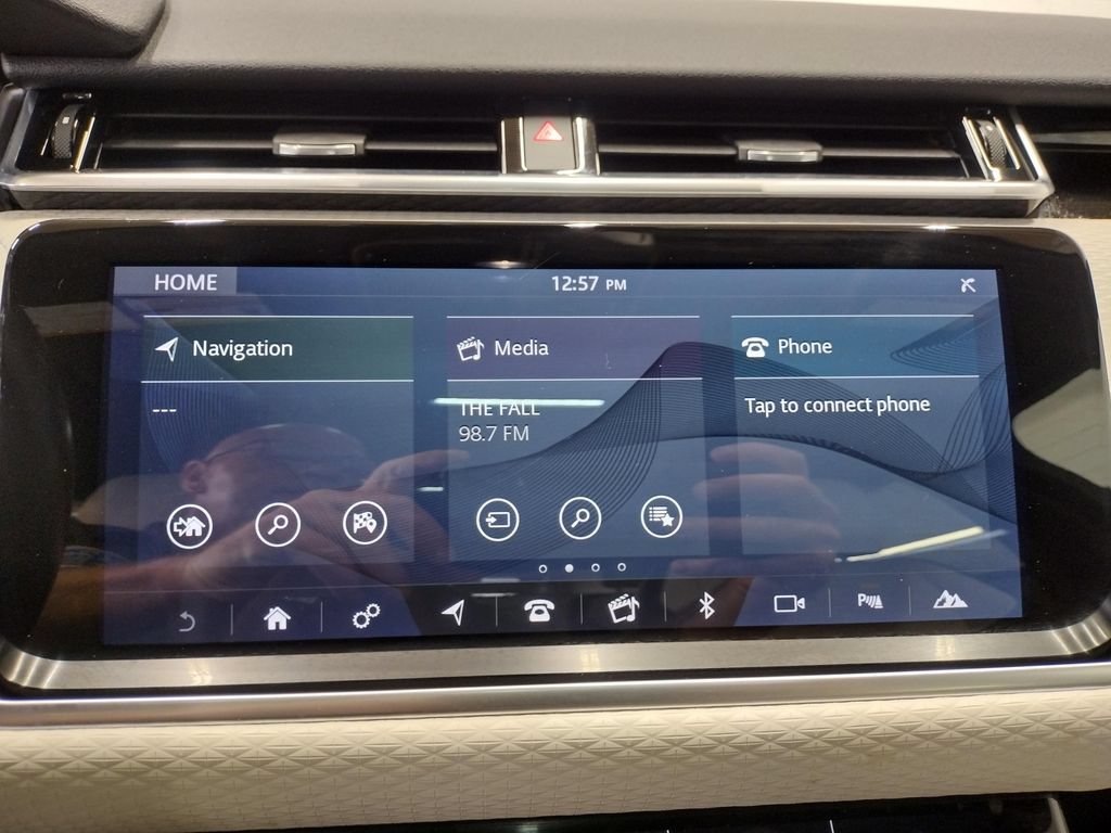 Used 2020 Land Rover Range Rover Velar R-Dynamic S AWD/4WD image 33