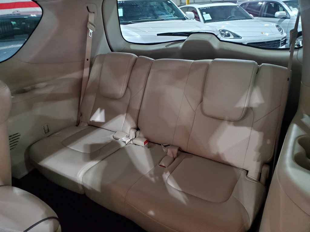Used 2019 INFINITI QX80 Luxe w/ All-Season Package RWD image 24