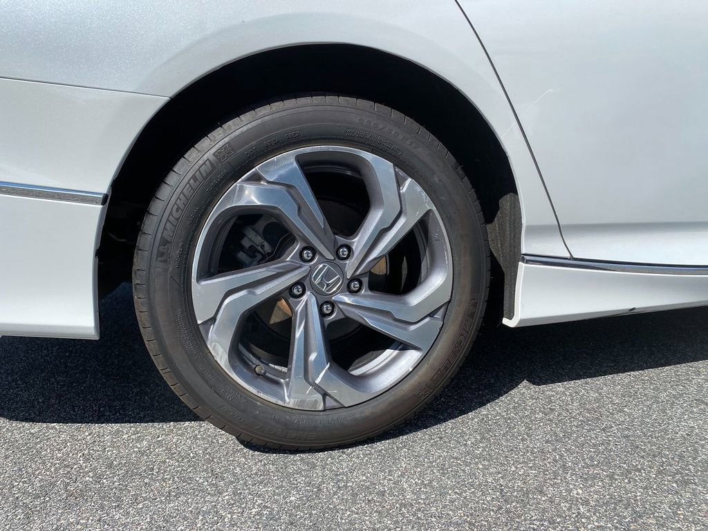 Used 2018 Honda Accord EX image 29