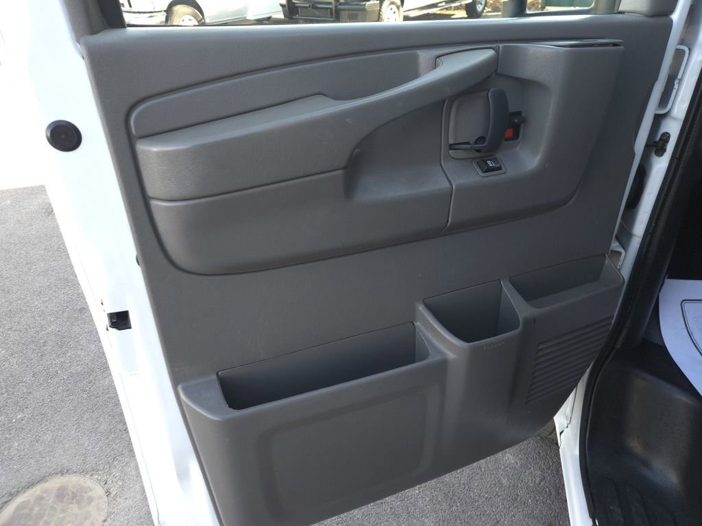 Used 2015 GMC Savana 3500 image 14