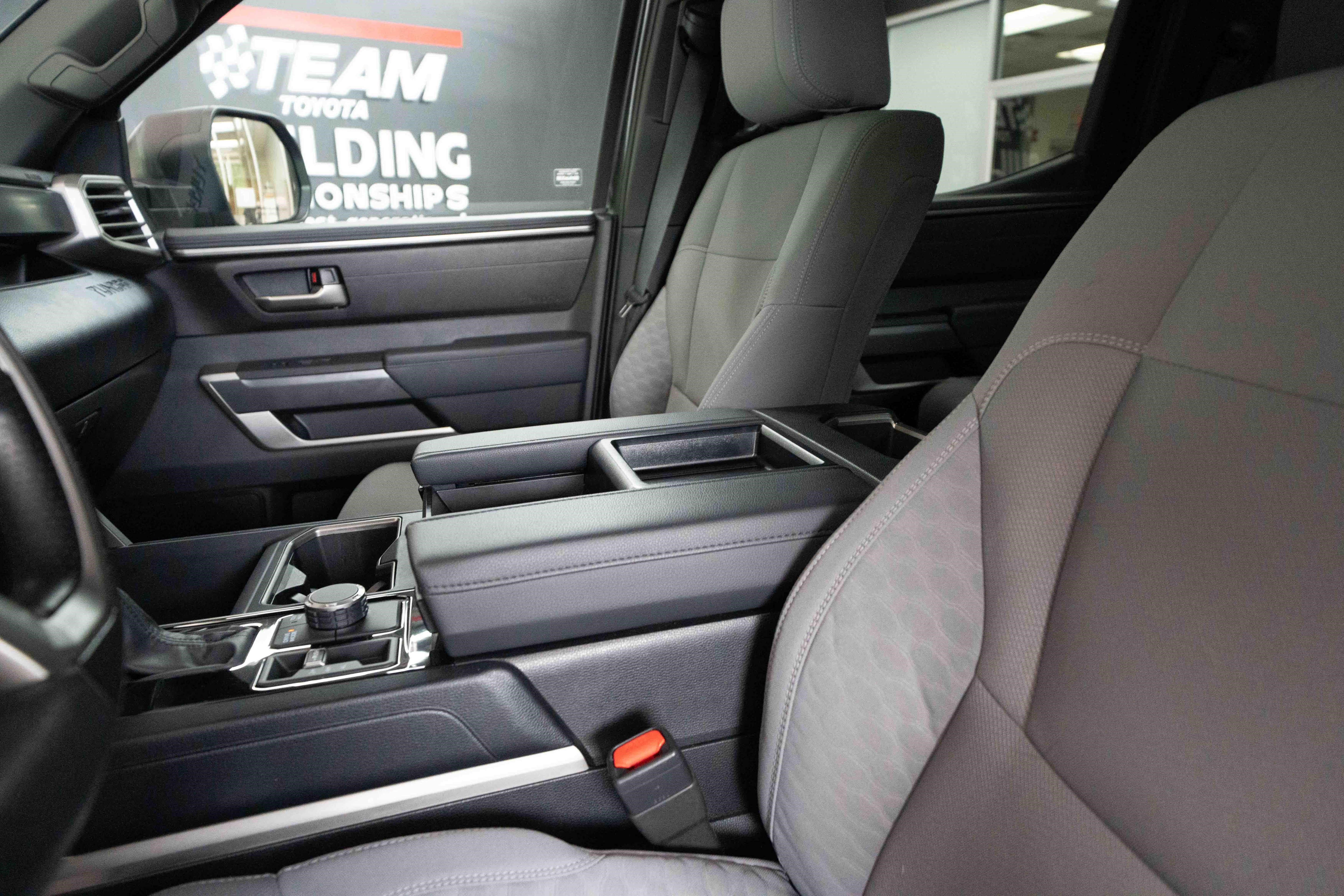 Used 2025 Toyota Tundra SR5 AWD/4WD image 10