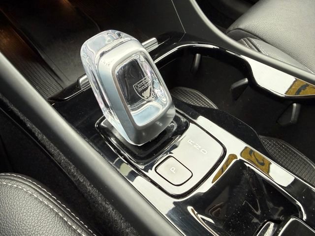 Used 2021 Volvo XC40 T5 Inscription w/ Protection Package image 29