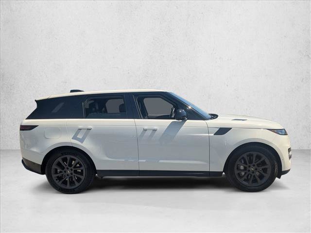Used 2023 Land Rover Range Rover Sport SE image 4