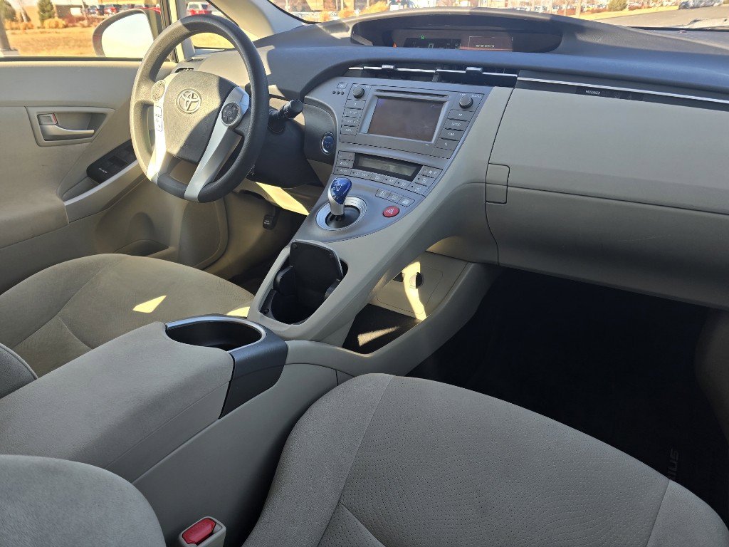Used 2014 Toyota Prius Two image 27