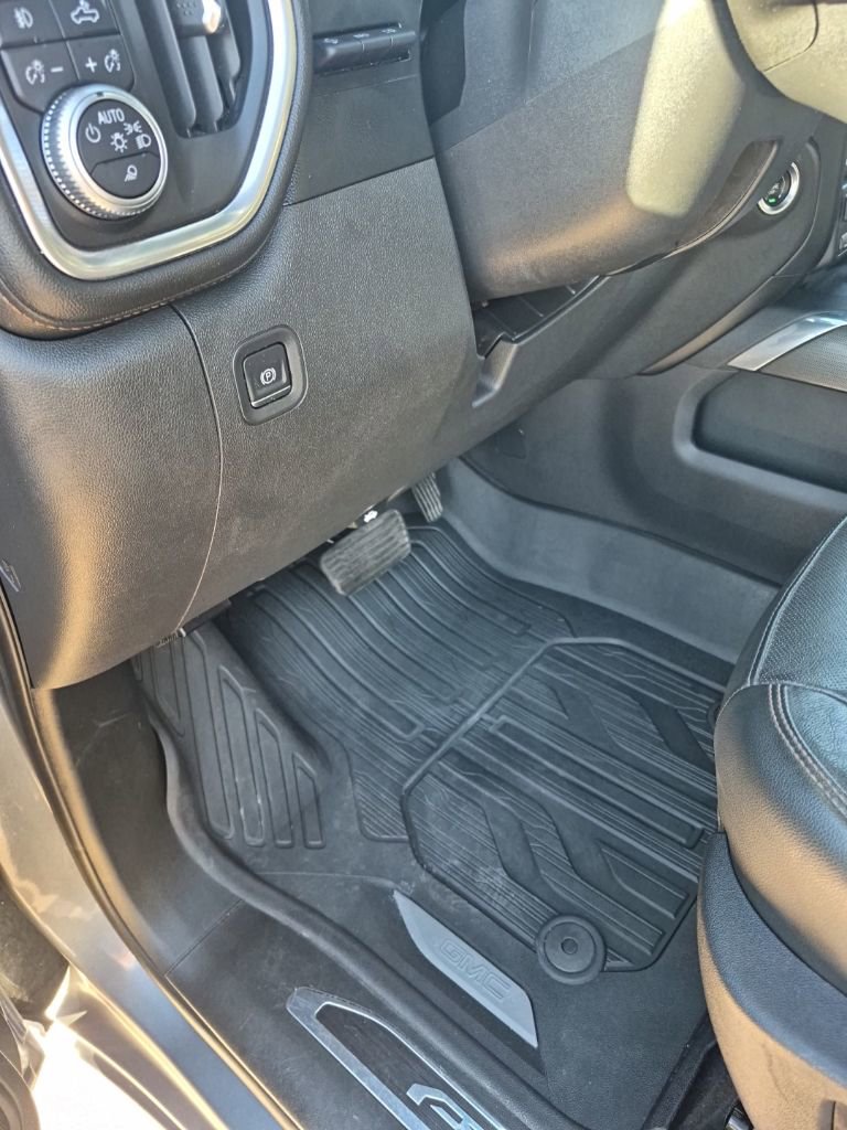 Used 2019 GMC Sierra 1500 AT4 w/ AT4 Premium Package image 23