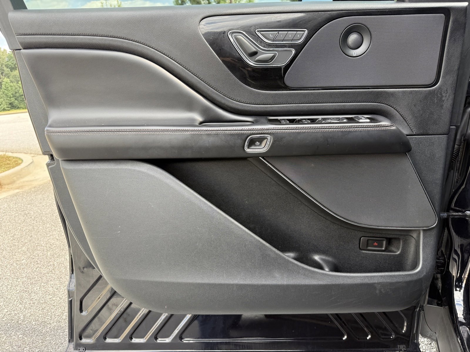 Used 2020 Lincoln Aviator Reserve w/ Elements Package Plus image 45