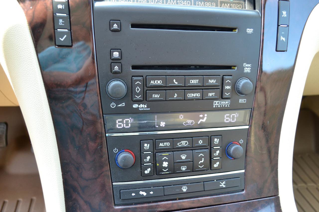 Used 2008 Cadillac Escalade EXT AWD/4WD image 22