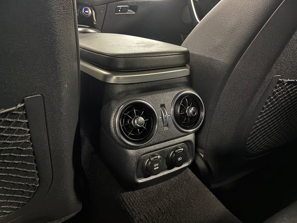 Used 2019 Kia Stinger GT1 image 18