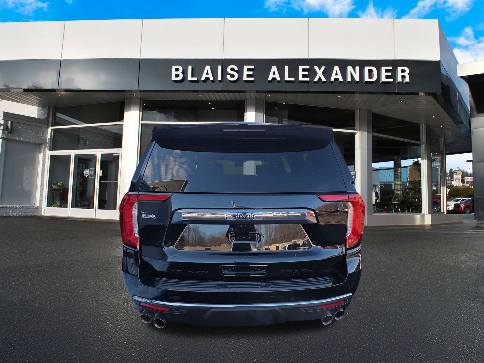 Used 2023 GMC Yukon XL Denali Ultimate image 6
