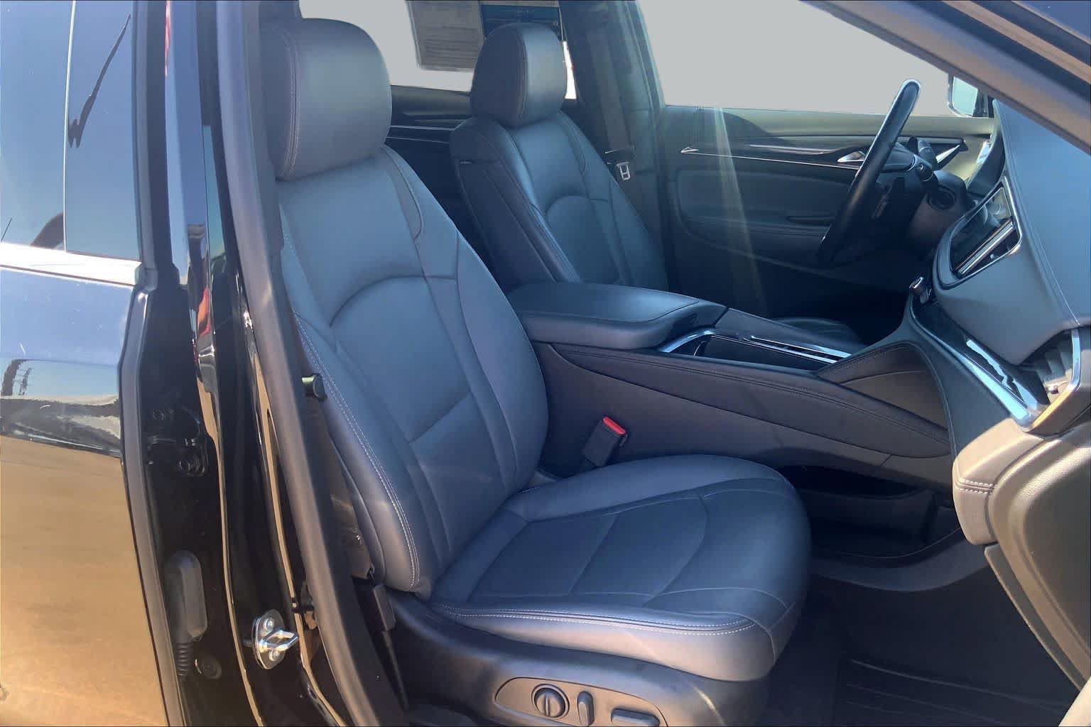Certified 2023 Buick Enclave Essence AWD/4WD image 9