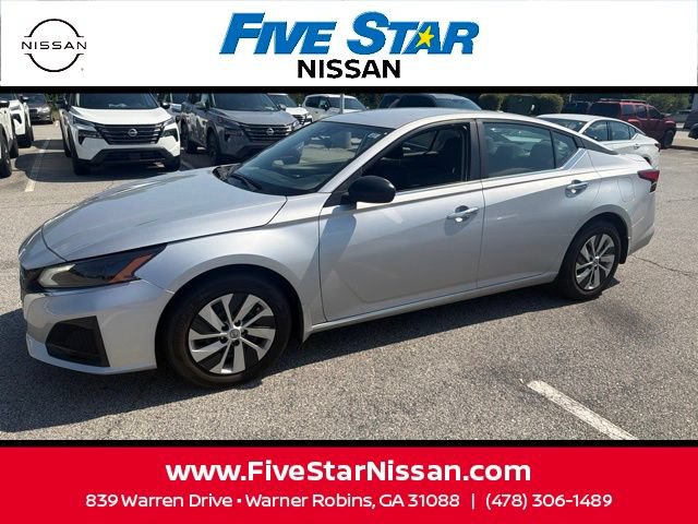 Used 2025 Nissan Altima 2.5 S FWD image 18