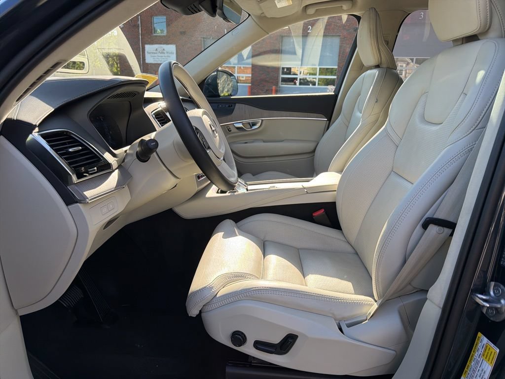 Used 2024 Volvo XC90 T8 Ultimate w/ Lounge Package AWD/4WD image 13