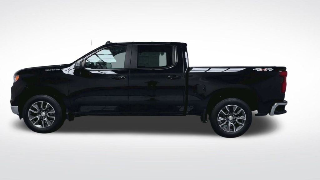 Used 2022 Chevrolet Silverado 1500 LT AWD/4WD image 8