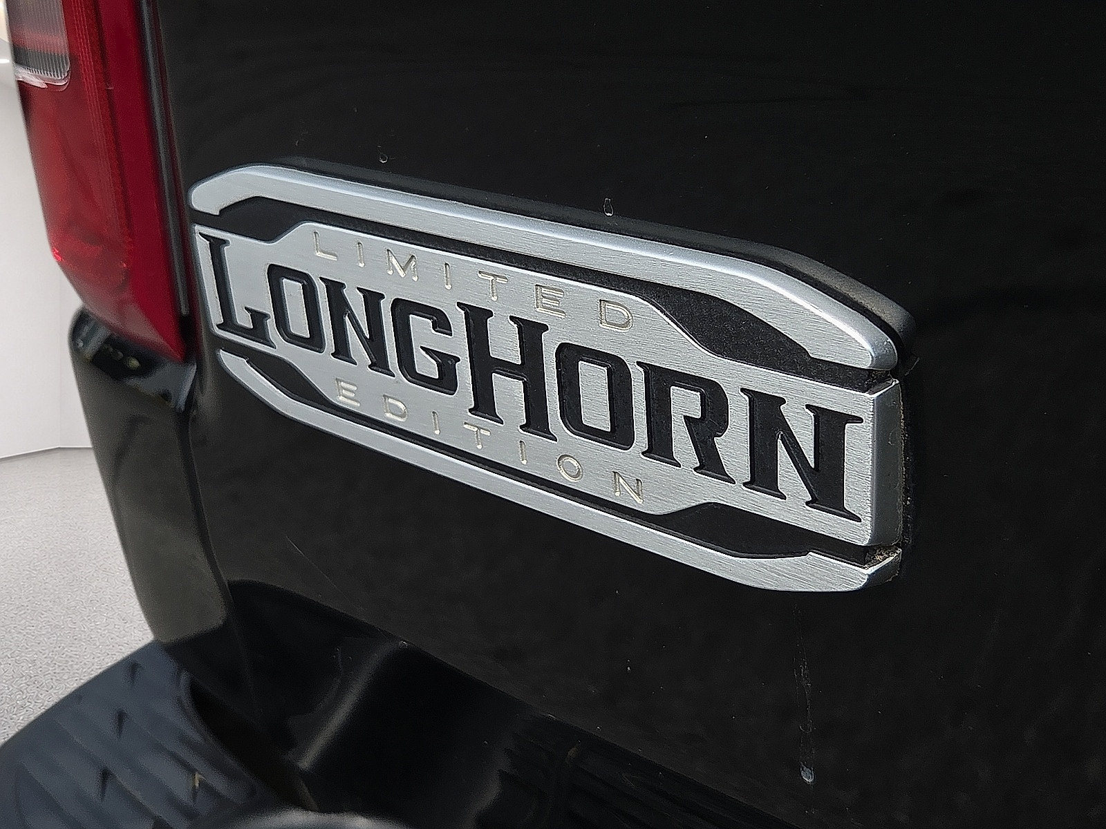 Used 2022 RAM 1500 Limited AWD/4WD image 16