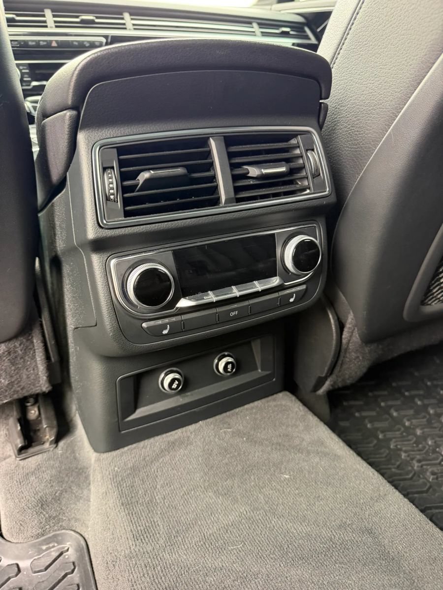 Used 2018 Audi Q7 3.0T Prestige AWD/4WD image 12