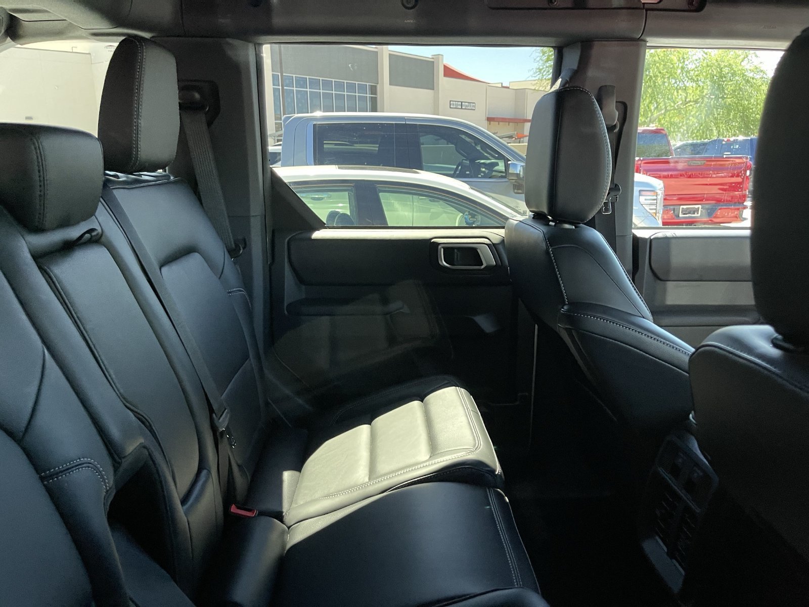 Used 2026 Ford Bronco Outer Banks AWD/4WD image 7