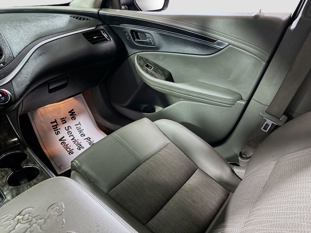 Used 2015 Chevrolet Impala LT image 18