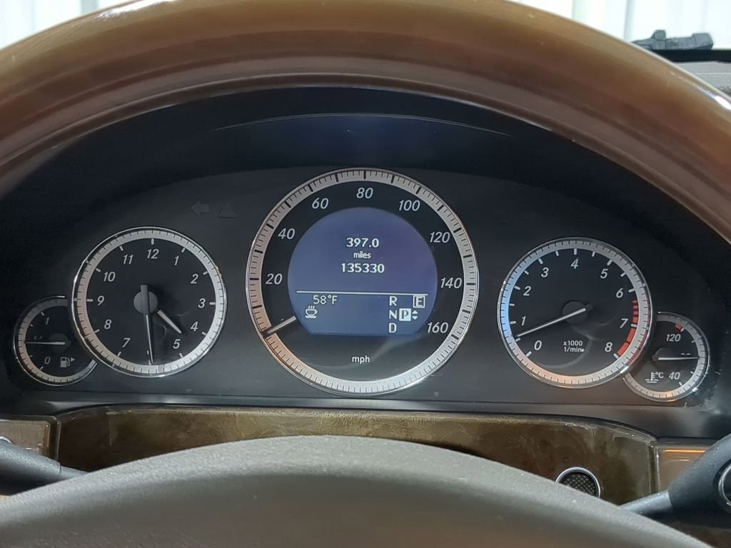 Used 2011 Mercedes-Benz E 350 4MATIC Sedan image 45