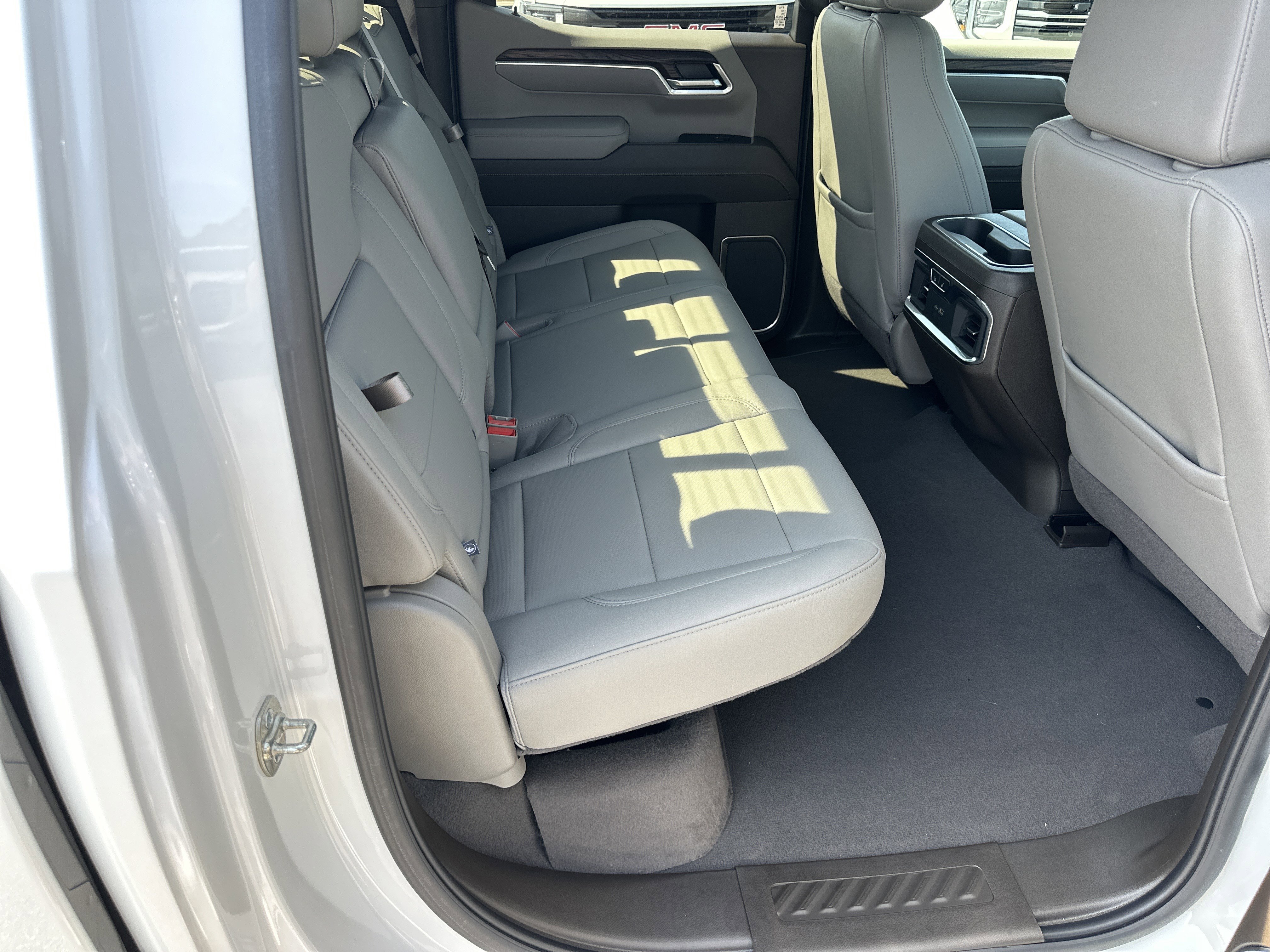 Certified 2025 GMC Sierra 1500 SLT w/ SLT Premium Plus Package AWD/4WD image 16