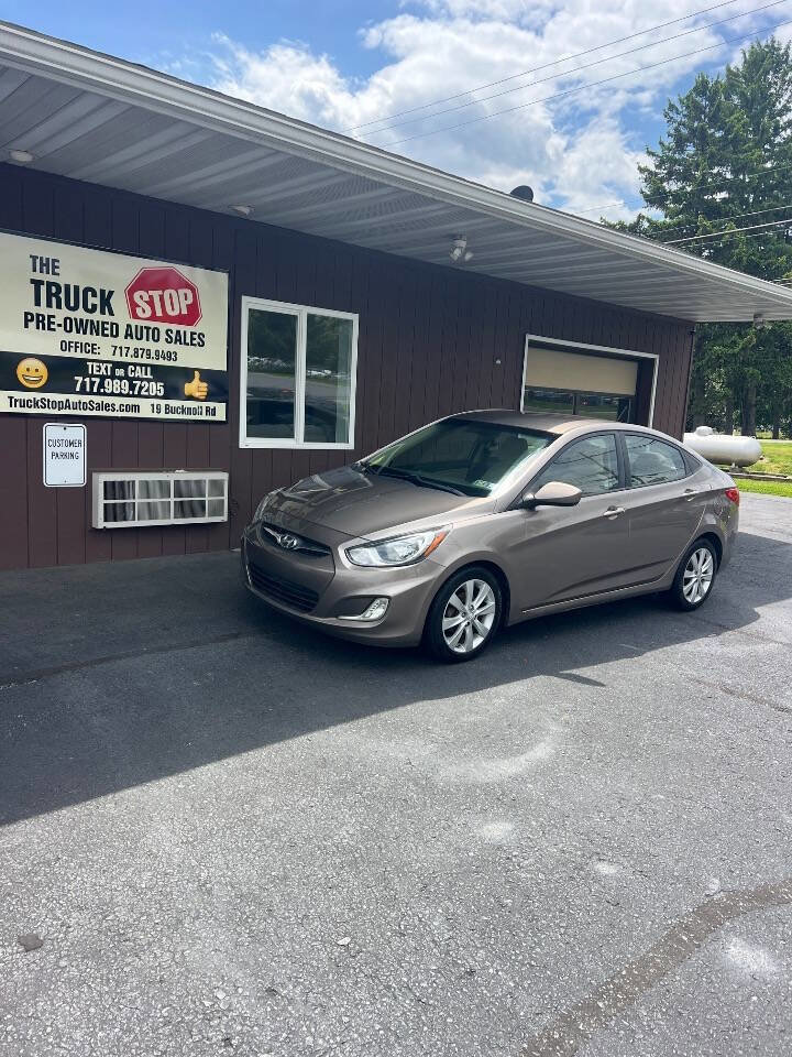 Used 2012 Hyundai Accent GLS w/ Premium Pkg 3 FWD image 1