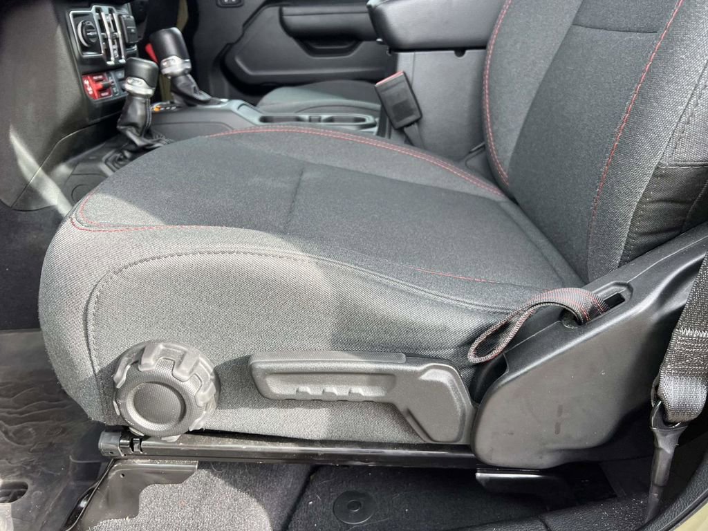 Used 2025 Jeep Wrangler Rubicon w/ XTREMEE 35" Tire Package image 25