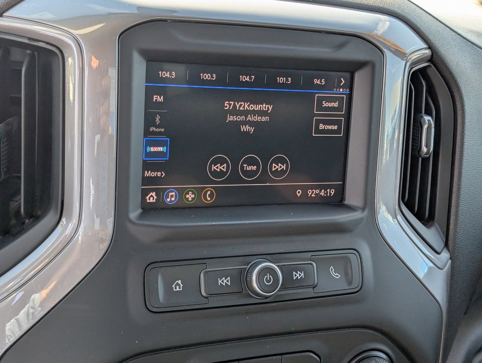 Used 2020 Chevrolet Silverado 1500 Custom w/ Custom Value Package AWD/4WD image 22