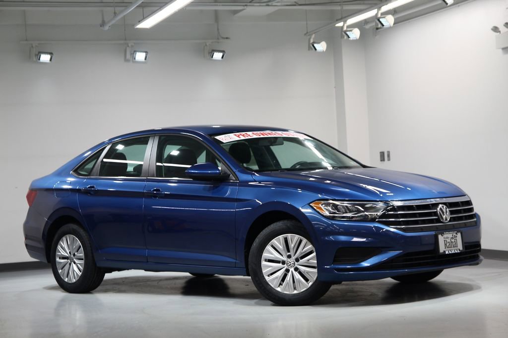 Used 2019 Volkswagen Jetta S image 2