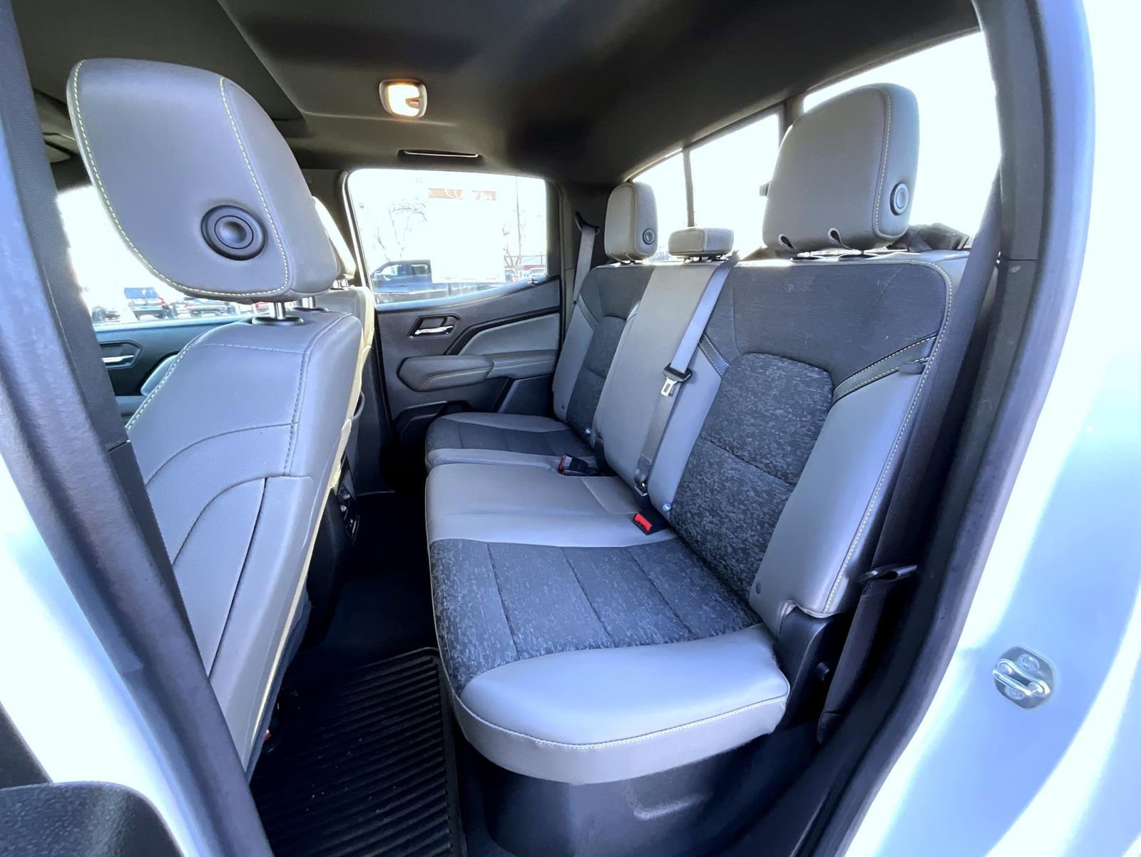 Used 2024 Chevrolet Colorado ZR2 w/ Technology Package image 20