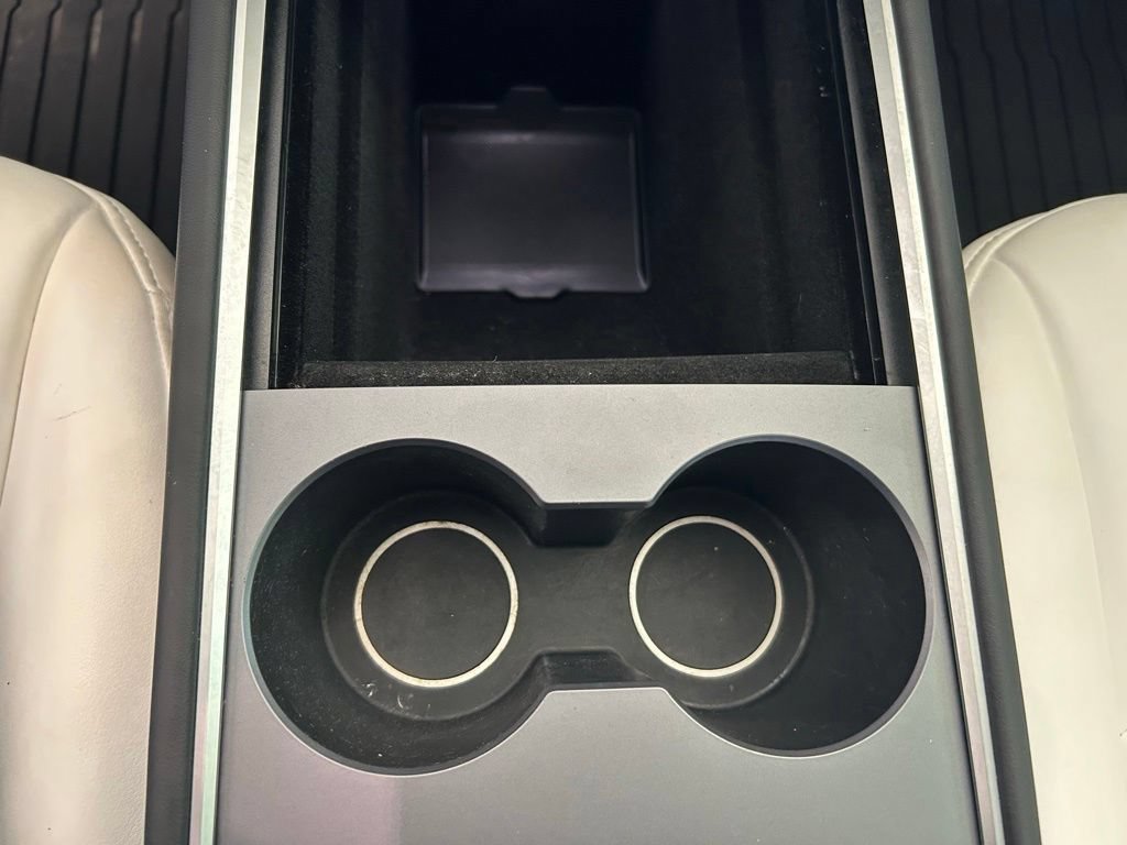 Used 2024 Tesla Model Y Long Range AWD/4WD image 43