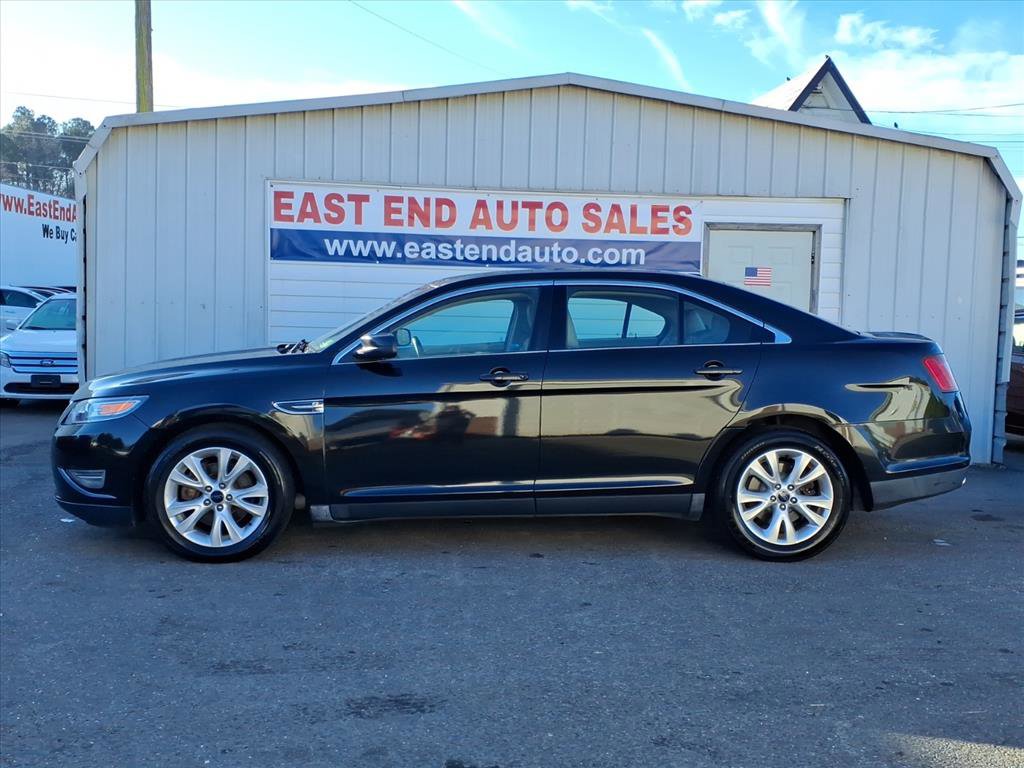 Used 2011 Ford Taurus SEL w/ 201A Rapid Spec Order Code image 2