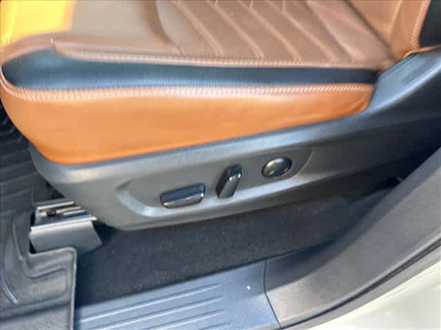 Used 2023 Nissan Pathfinder Platinum AWD/4WD image 16