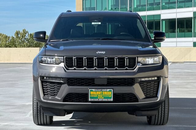 New 2026 Jeep Grand Cherokee Limited AWD/4WD image 6